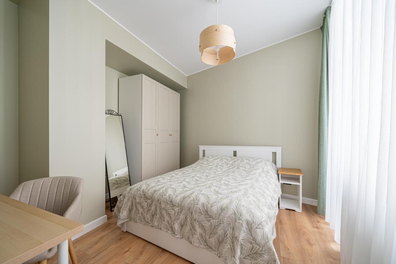 Spacious 1-Bedroom Apartment In The Heart Of Old Town Рига Екстериор снимка