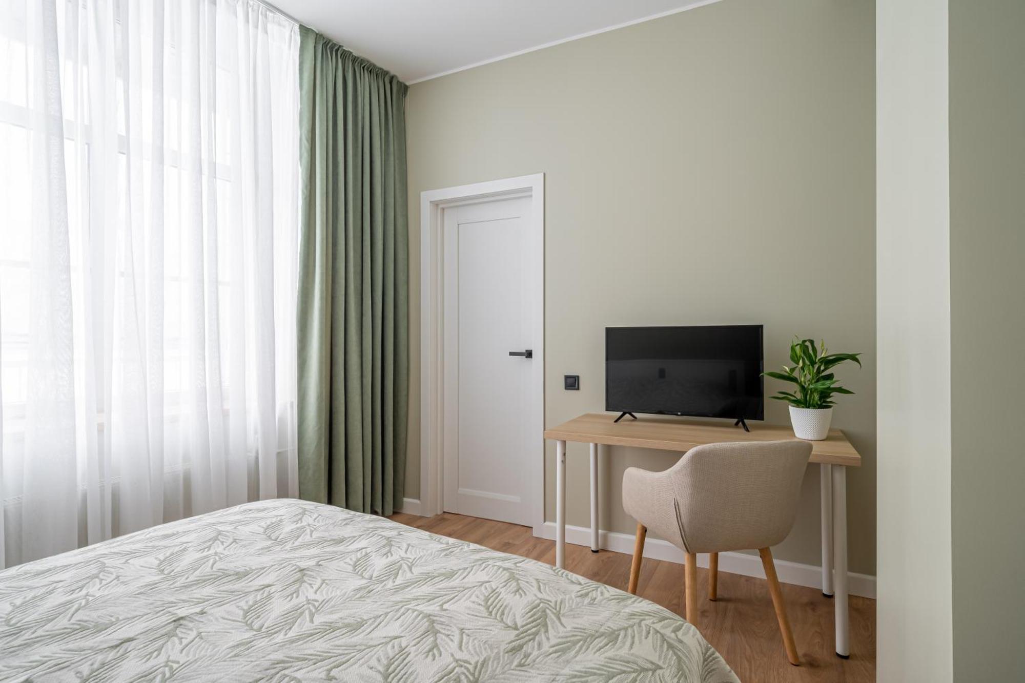 Spacious 1-Bedroom Apartment In The Heart Of Old Town Рига Екстериор снимка