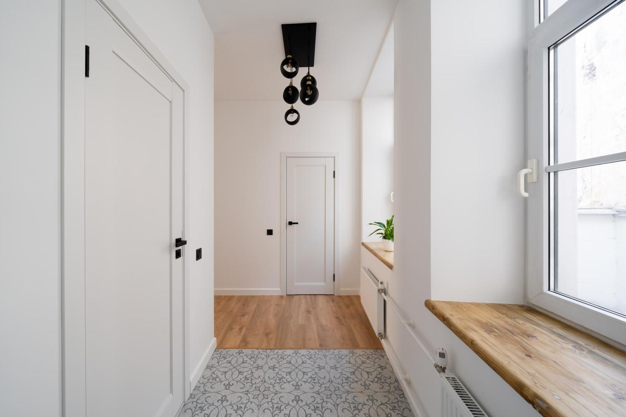 Spacious 1-Bedroom Apartment In The Heart Of Old Town Рига Екстериор снимка